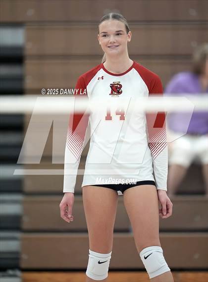 Thumbnail 2 in Oakton vs. Bishop Ireton photogallery.