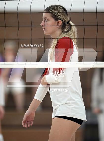 Thumbnail 3 in Oakton vs. Bishop Ireton photogallery.