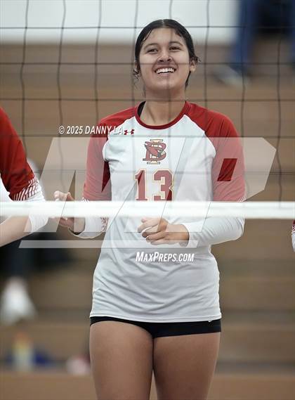Thumbnail 3 in Oakton vs. Bishop Ireton photogallery.