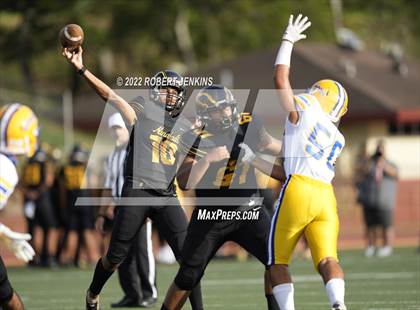 Thumbnail 2 in Kaiser vs Nanakuli (OIA Division 2 Championship) photogallery.
