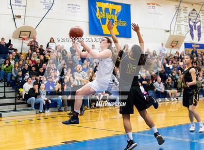 Thumbnail 2 in Del Norte vs. Lick-Wilmerding (CIF D4 Semifinal) photogallery.