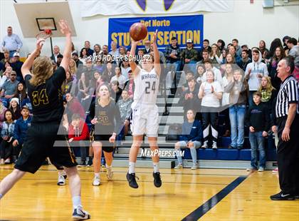 Thumbnail 2 in Del Norte vs. Lick-Wilmerding (CIF D4 Semifinal) photogallery.
