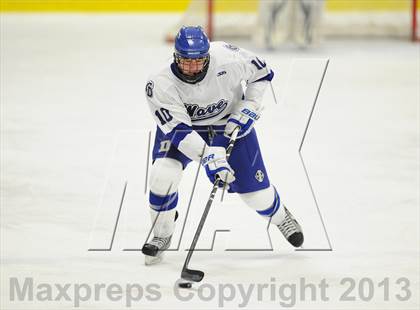 Thumbnail 3 in Darien vs. Ridgefield (FCIAC Semifinal) photogallery.