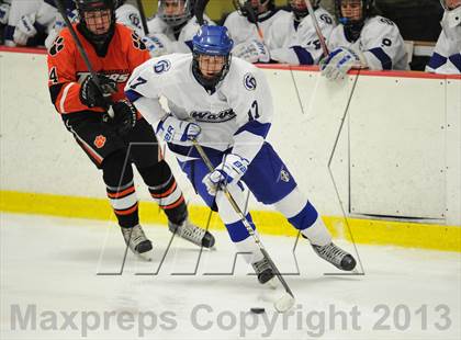 Thumbnail 3 in Darien vs. Ridgefield (FCIAC Semifinal) photogallery.