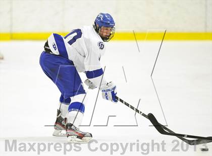 Thumbnail 3 in Darien vs. Ridgefield (FCIAC Semifinal) photogallery.
