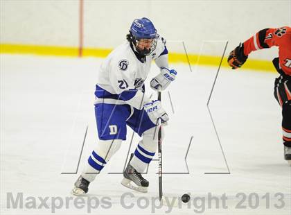 Thumbnail 1 in Darien vs. Ridgefield (FCIAC Semifinal) photogallery.