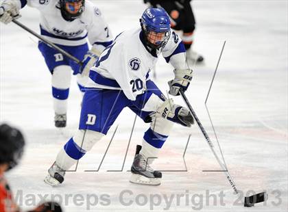 Thumbnail 1 in Darien vs. Ridgefield (FCIAC Semifinal) photogallery.