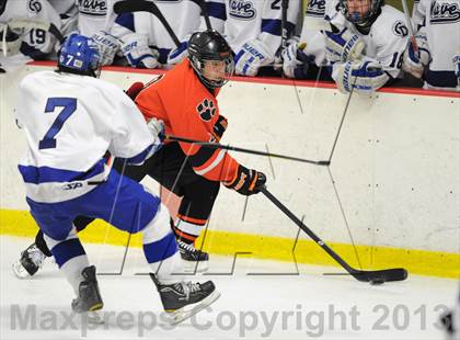 Thumbnail 3 in Darien vs. Ridgefield (FCIAC Semifinal) photogallery.