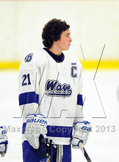 Thumbnail 1 in Darien vs. Ridgefield (FCIAC Semifinal) photogallery.