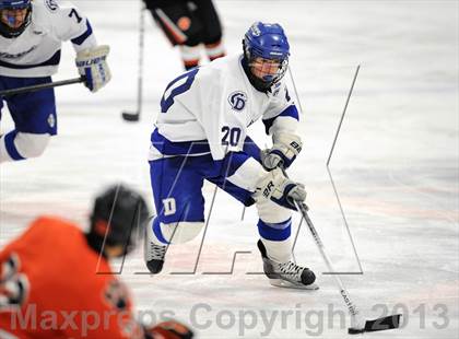 Thumbnail 2 in Darien vs. Ridgefield (FCIAC Semifinal) photogallery.