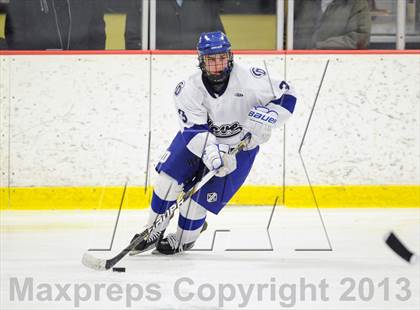 Thumbnail 2 in Darien vs. Ridgefield (FCIAC Semifinal) photogallery.