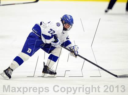 Thumbnail 1 in Darien vs. Ridgefield (FCIAC Semifinal) photogallery.