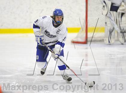 Thumbnail 2 in Darien vs. Ridgefield (FCIAC Semifinal) photogallery.