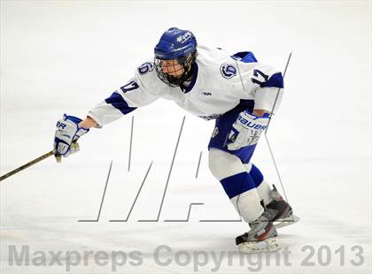 Thumbnail 1 in Darien vs. Ridgefield (FCIAC Semifinal) photogallery.
