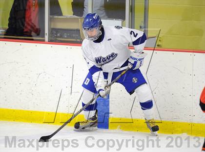Thumbnail 3 in Darien vs. Ridgefield (FCIAC Semifinal) photogallery.