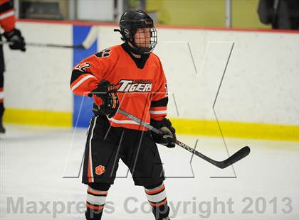 Thumbnail 2 in Darien vs. Ridgefield (FCIAC Semifinal) photogallery.