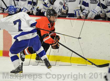 Thumbnail 1 in Darien vs. Ridgefield (FCIAC Semifinal) photogallery.