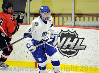 Thumbnail 1 in Darien vs. Ridgefield (FCIAC Semifinal) photogallery.