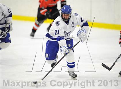 Thumbnail 1 in Darien vs. Ridgefield (FCIAC Semifinal) photogallery.