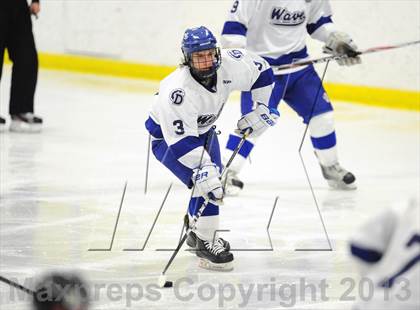 Thumbnail 3 in Darien vs. Ridgefield (FCIAC Semifinal) photogallery.