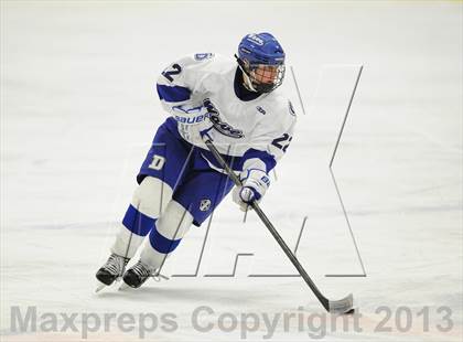 Thumbnail 1 in Darien vs. Ridgefield (FCIAC Semifinal) photogallery.
