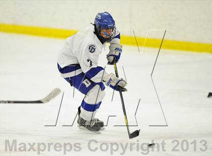 Thumbnail 2 in Darien vs. Ridgefield (FCIAC Semifinal) photogallery.