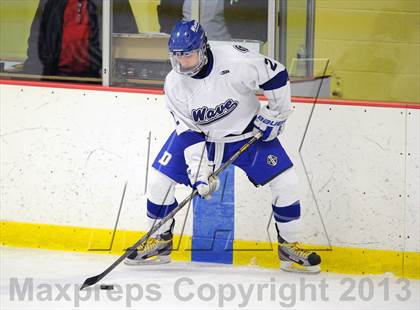 Thumbnail 2 in Darien vs. Ridgefield (FCIAC Semifinal) photogallery.