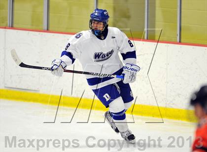 Thumbnail 3 in Darien vs. Ridgefield (FCIAC Semifinal) photogallery.