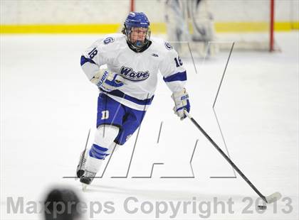 Thumbnail 2 in Darien vs. Ridgefield (FCIAC Semifinal) photogallery.