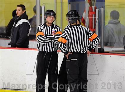 Thumbnail 1 in Darien vs. Ridgefield (FCIAC Semifinal) photogallery.