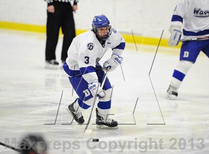 Thumbnail 2 in Darien vs. Ridgefield (FCIAC Semifinal) photogallery.