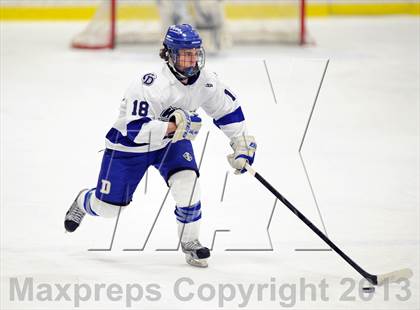 Thumbnail 3 in Darien vs. Ridgefield (FCIAC Semifinal) photogallery.