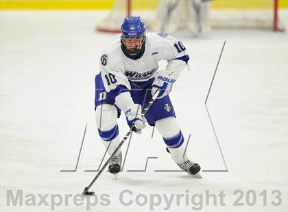 Thumbnail 2 in Darien vs. Ridgefield (FCIAC Semifinal) photogallery.