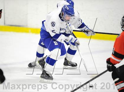 Thumbnail 3 in Darien vs. Ridgefield (FCIAC Semifinal) photogallery.