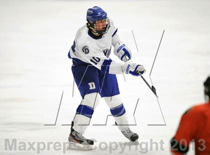 Thumbnail 3 in Darien vs. Ridgefield (FCIAC Semifinal) photogallery.
