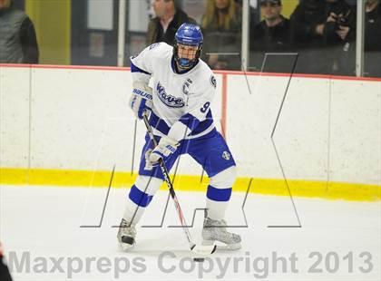 Thumbnail 2 in Darien vs. Ridgefield (FCIAC Semifinal) photogallery.