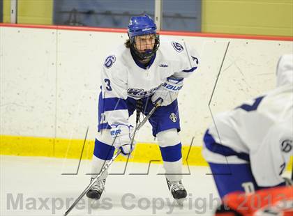 Thumbnail 2 in Darien vs. Ridgefield (FCIAC Semifinal) photogallery.