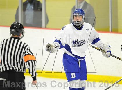 Thumbnail 2 in Darien vs. Ridgefield (FCIAC Semifinal) photogallery.