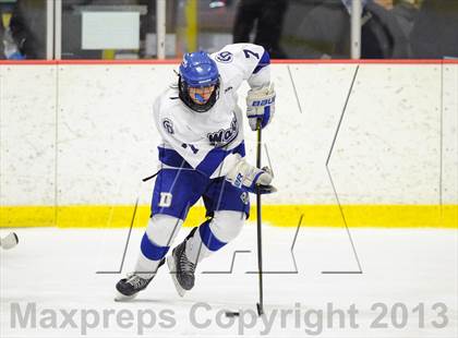Thumbnail 3 in Darien vs. Ridgefield (FCIAC Semifinal) photogallery.