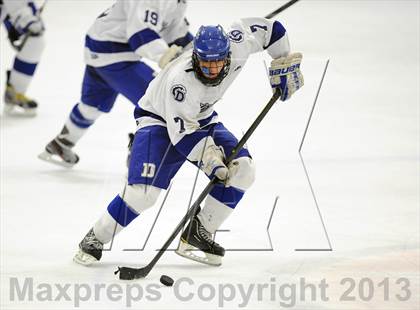 Thumbnail 1 in Darien vs. Ridgefield (FCIAC Semifinal) photogallery.