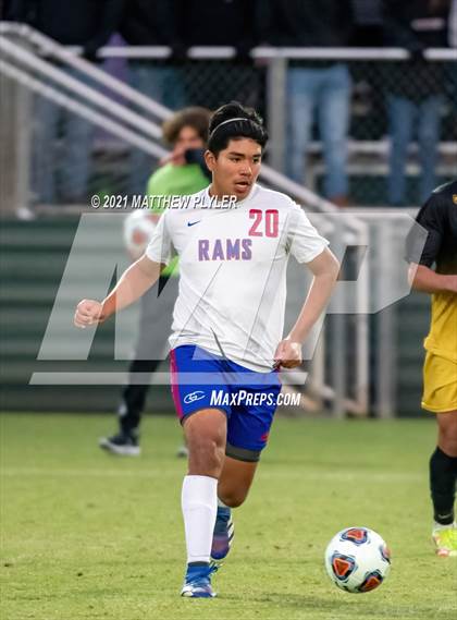 Thumbnail 1 in Greene Central vs. Shelby (NCHSAA 2A Final) photogallery.