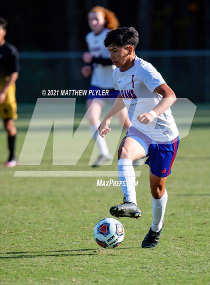 Thumbnail 2 in Greene Central vs. Shelby (NCHSAA 2A Final) photogallery.