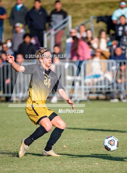Thumbnail 3 in Greene Central vs. Shelby (NCHSAA 2A Final) photogallery.