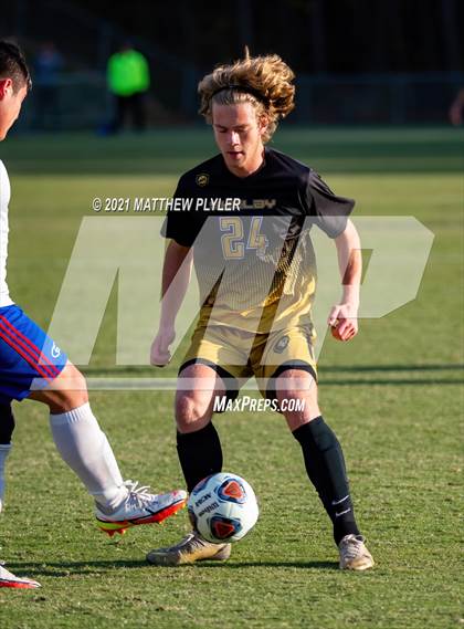 Thumbnail 3 in Greene Central vs. Shelby (NCHSAA 2A Final) photogallery.