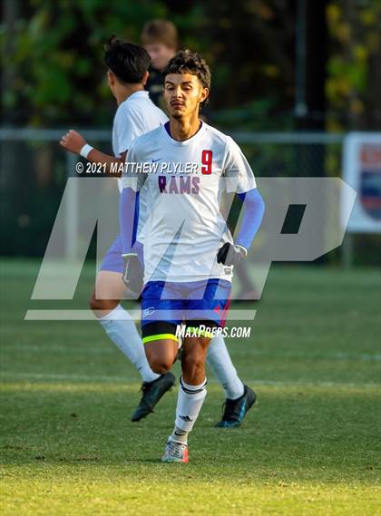 Thumbnail 2 in Greene Central vs. Shelby (NCHSAA 2A Final) photogallery.