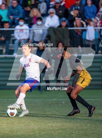Thumbnail 1 in Greene Central vs. Shelby (NCHSAA 2A Final) photogallery.