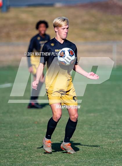 Thumbnail 3 in Greene Central vs. Shelby (NCHSAA 2A Final) photogallery.