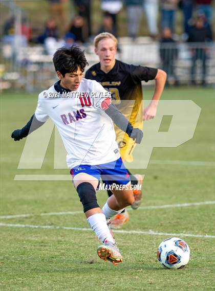 Thumbnail 3 in Greene Central vs. Shelby (NCHSAA 2A Final) photogallery.