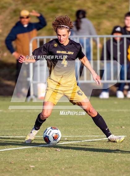 Thumbnail 1 in Greene Central vs. Shelby (NCHSAA 2A Final) photogallery.