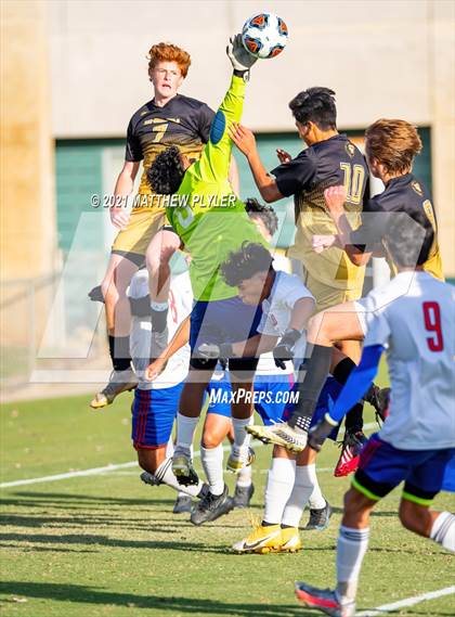 Thumbnail 2 in Greene Central vs. Shelby (NCHSAA 2A Final) photogallery.
